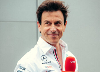 WOLFF: «…HAMILTON HABRIA GANADO EN SILVERSTONE…»