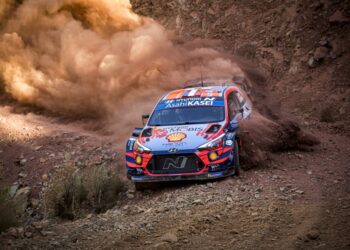 LOEB MARCHA PRIMERO EN TURQUIA