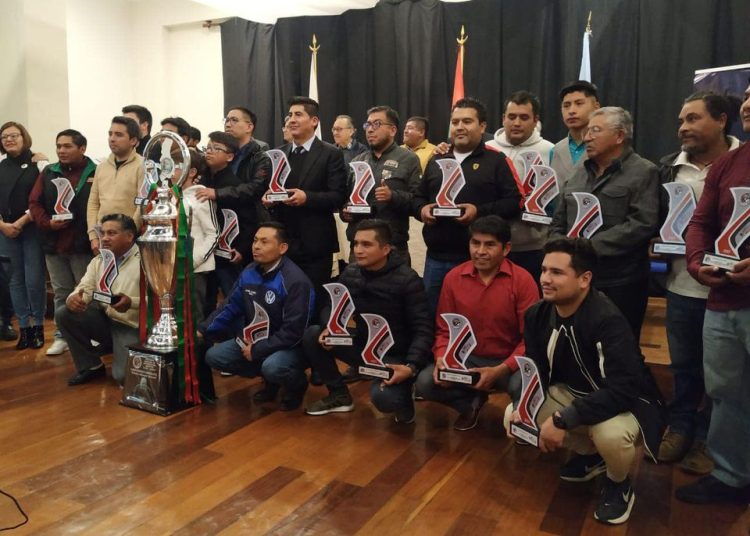 EL AUTOMOVILISMO PACENO PRESENTE TROFEO «VICENTE JAUREGUI»